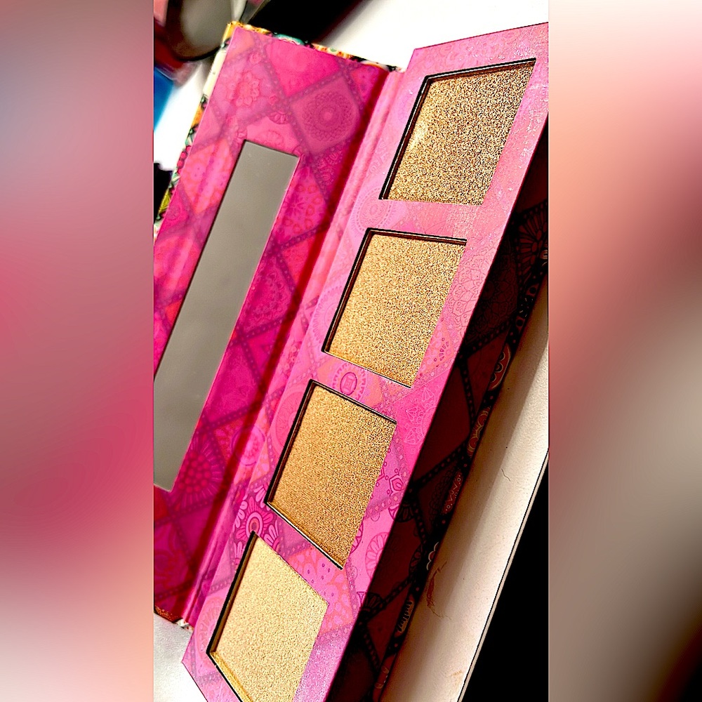 highlight/ bronzer
